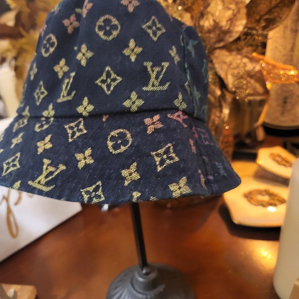 Authentic Louis vuitton bucket hat new